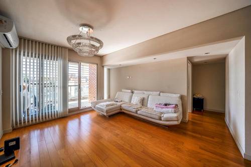 Departamento En Venta - 2 Dormitorios 2 Baños - Cochera - 95mts2 - Flores
