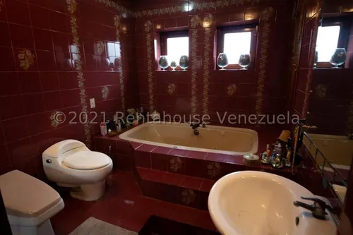 Casas En Venta Mls #25-12498
