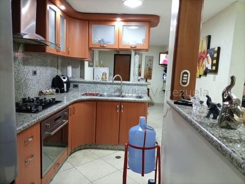 Imagen 11 de 28 de Hermoso Townhouse En Venta Urb Ciudad Jardín - Cagua 22-27064 Gjg 04243717762