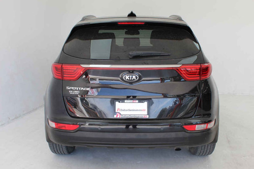 Imagen 7 de 14 de Kia Sportage 2018 4 Cilindros