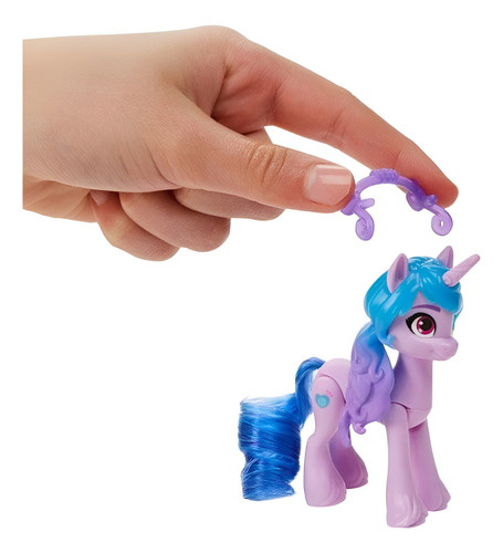 Muñeca My Little Pony Cutie Mark Magic Izzy Moonbow 16 Pzas