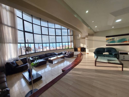 Imagen 2 de 26 de Fernando Guerrero Vende Penthouse En Res. Lexcellent
