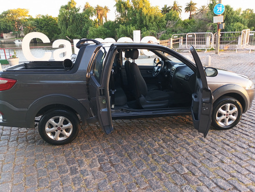 Fiat Strada 1.4 Trekking Cd