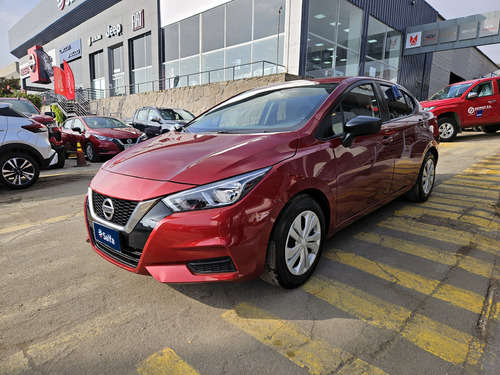 Nissan Versa 1.6 SENSE 4X2 RADIO TOUCH MT 4P