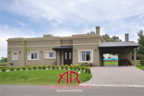 Casa En La Concepción Club De Campo, Luján