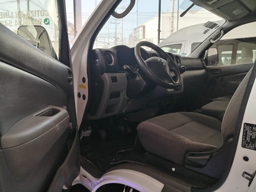 Nissan Urvan 2.5 Panel Amplia Aapack Seg Die Mt