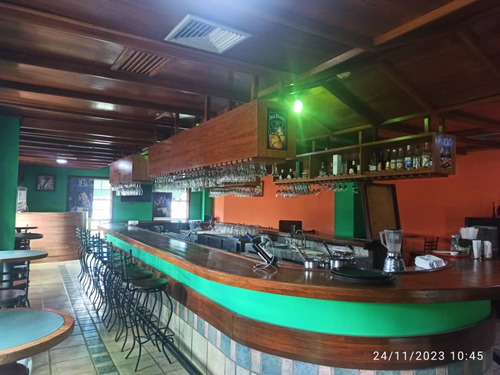 Se Vende Fondo De Comercio De Restaurant Casa Agustin, Ubicado En El C.c La Cascada, Carrizal. Nc
