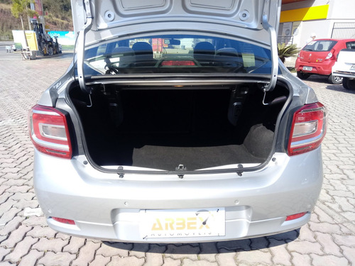 Renault Logan 1.6 Dynamique 8v Flex 4p Manual