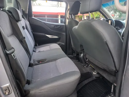 Nissan NP300 Frontier 2.5 Cd 4X4 Se Mt 4P