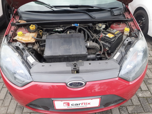 Imagem 7 de 14 de Ford Fiesta 1.0 Rocam Hatch 8v Flex 4p Manual