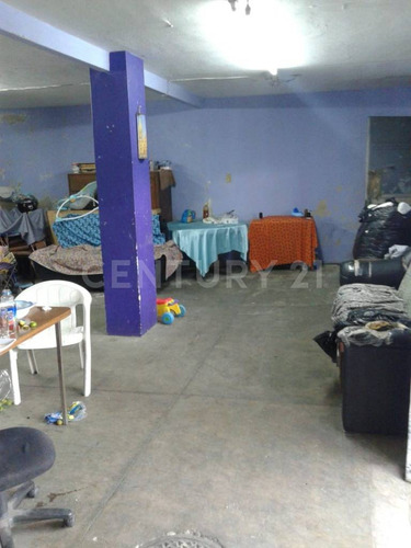 Casa En Venta Con Amplio Terreno En Col. El Carmen, Guadalajara, Jalisco