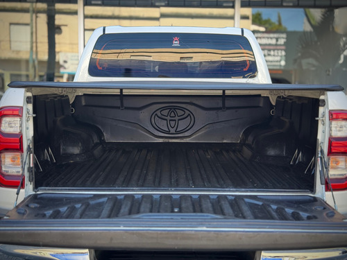 Toyota Hilux 2.8 Cd Srx 177cv 4x2 At