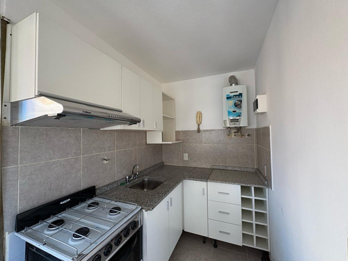 Departamento En Alquiler | 2 Dormitorios | Nueva Cordoba | Frente C/ Balcón | Zona Buen Pastor