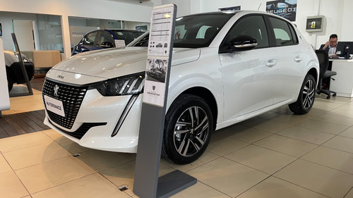 Imagen 2 de 25 de Peugeot 208 Roadtrip Tiptronic