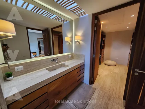 Casa En Venta, 4 Recámaras, Muelle, Estudio Tv, Canales Puerto Cancún.