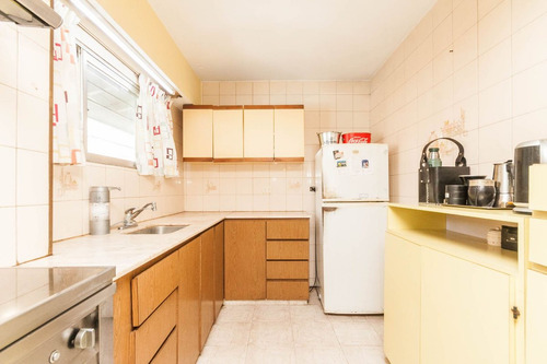 Venta Casa 5 Ambientes En Turdera S/ Lote 1000m2