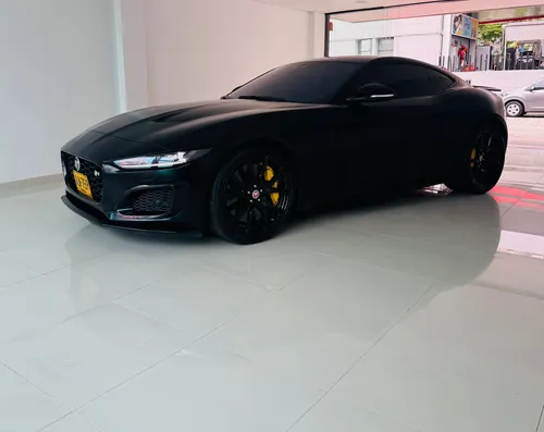 Jaguar F Type R