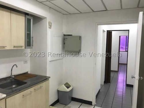 Cur. Oficina En Venta En Los Cortijos De Lourdes 24-7012 Yg