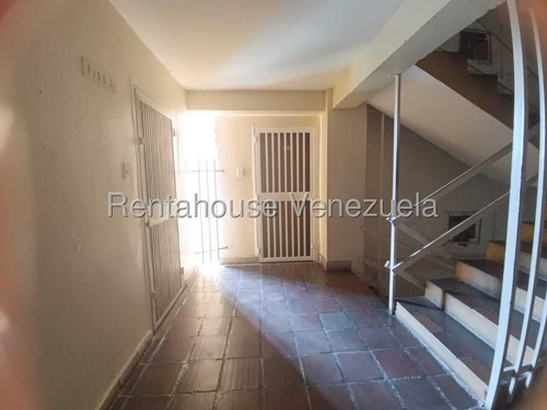Raiza Suárez Alquila Apartamento En Centro Cabudare Lara