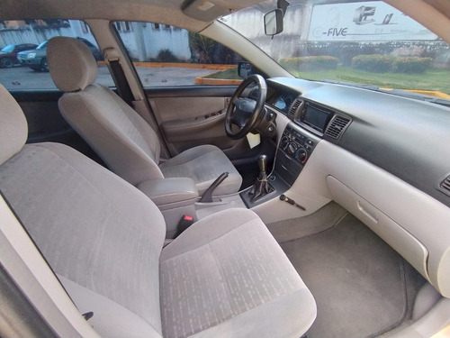 Imagen 11 de 16 de Toyota Corolla Xli