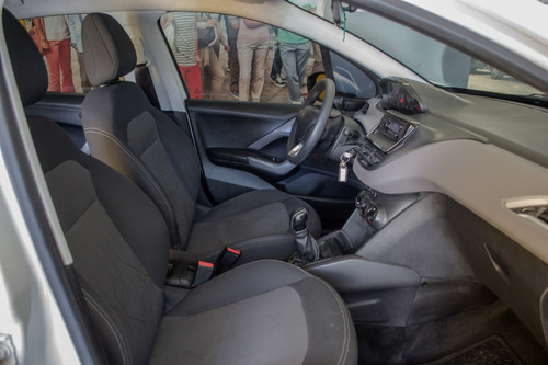 Peugeot 208 1.5 Active