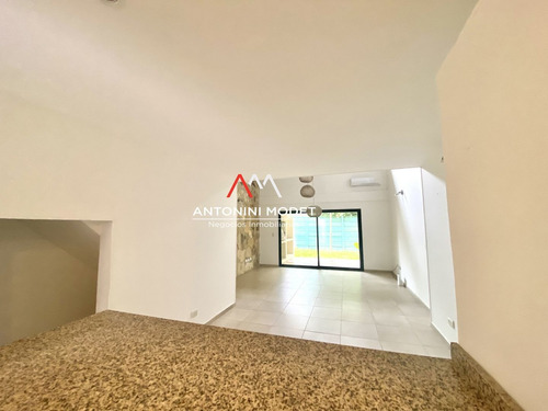 Imagen 4 de 21 de Departamento Tipo Duplex En Venta En Pilar