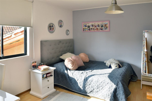 Casa En Venta De 5 Dorm .san Carlos Apoquindo Las Condes