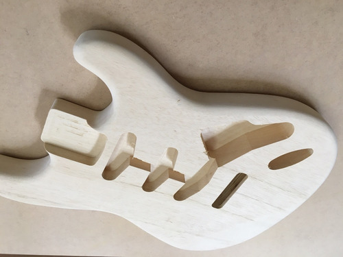 Imagem 2 de 6 de Corpo Guitarra Modelo Strato Em Marupá