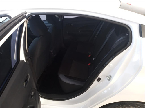Nissan Versa 1.6 16V FLEX ADVANCE XTRONIC