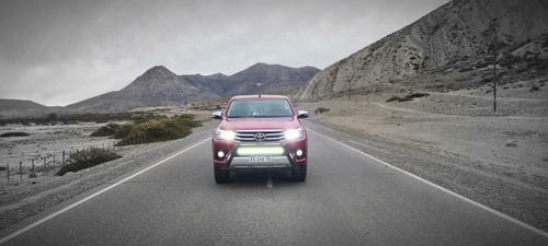 Toyota Hilux 2.8 Cd Srx 177cv 4x4 At 2016
