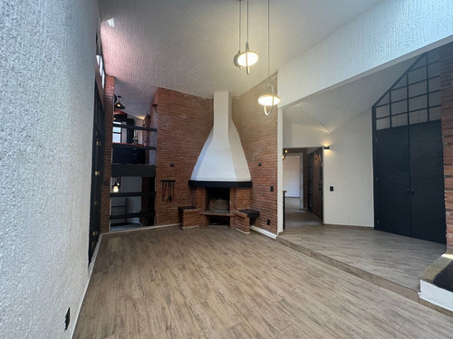 Casa En Venta De 1 Piso En Residencial La Virgen, Metepec, En Frente Del Parque Bicentenario