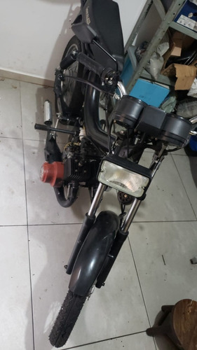Imagem 4 de 5 de Mobilete Com Dois Motores 75cc X 2