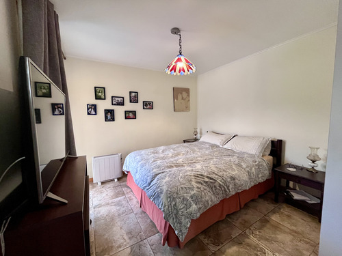Casa Cómoda Con Plantación De Nogales En Producción