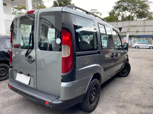 Imagem 2 de 8 de Fiat Doblo Hlx 7 Lugares
