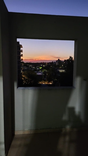 Imagen 14 de 14 de Alquiler Por Dia, Departamento Tipo Duplex En Moron, 2 Amb. Para 2 Personas, Excelente Ubicación