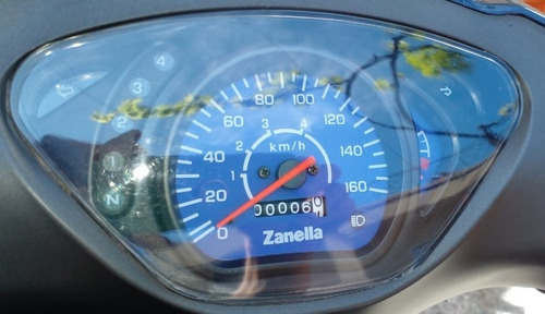 Imagen 5 de 6 de Zanella Zb 110 Cc Patentada Con Casco Y Cadena