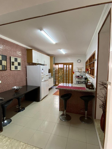 Casa À Venda Na Rua Das Nogueiras, Jardim, Santo André - Sp - Liv-8626
