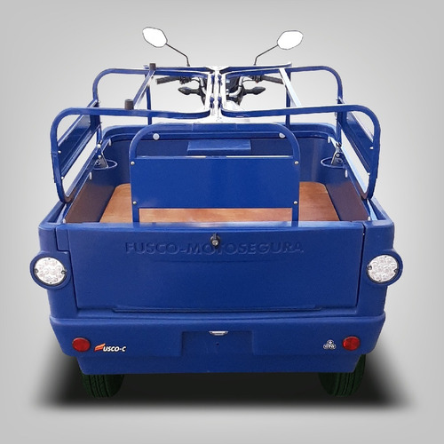 Triciclo Fusco 8 - Caçamba Polietileno - Transporta 300kg