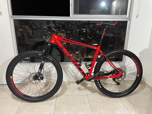 Bicicleta Scott Scale 770