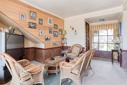Casa En Venta De 7 Dorm. En Puerto Varas