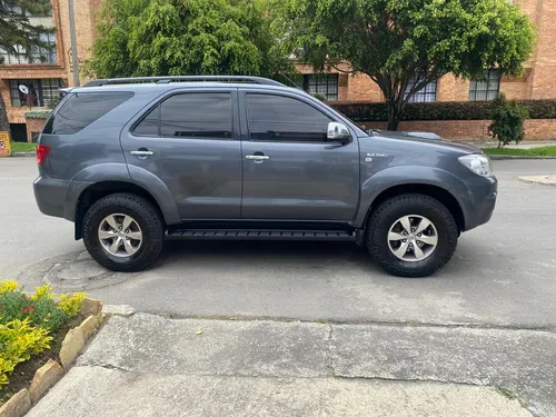 Toyota Fortuner 3.0 Sr5