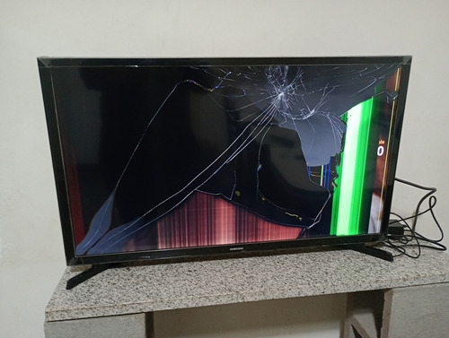 Tv Samsung 32 Pantalla Rota Repuestos O Reparar Funcionando (Usado)