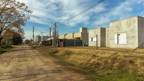 Imagen 11 de 13 de Casa Amplia A La Venta En Libertad Oeste Al 500, Lobos