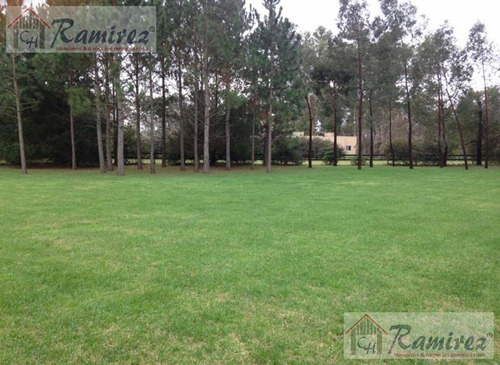 Imagen 21 de 30 de Excelente Casa De 580m² En El Argentino Farm Club De Lujan