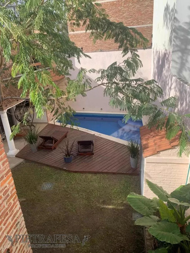 Casa En Venta 4 Dormitorios, 5 Baños, Fondo Con Piscina Y Garaje-luis Lamas - Pocitos