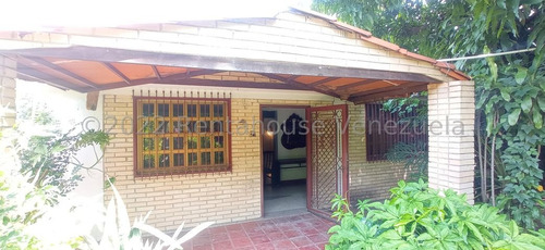 *al/¡una Joya En Venta! Casa En El Centro Barquisimeto Lara, Venezuela/arnaldo López/ # 25-12156 /656 M²