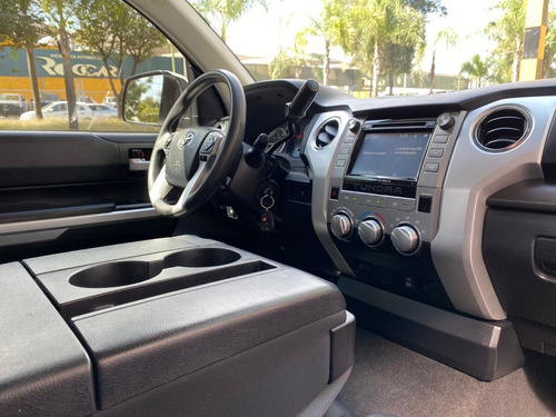Imagen 10 de 15 de Toyota Tundra Sr5 2017
