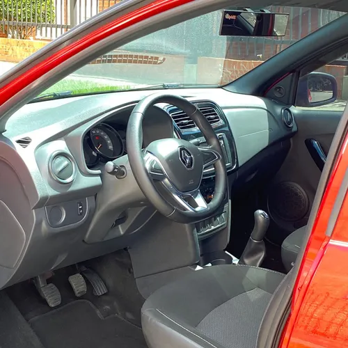 Renault Logan 1.6 Expression / Life +