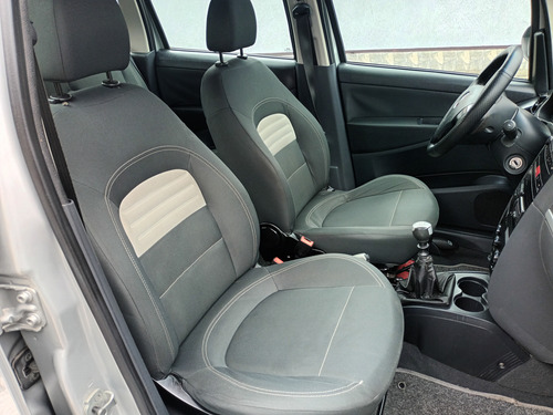 Fiat Idea 1.6 16v Essence Flex 5p