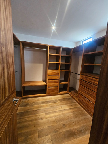 Departamento De 3 Rec, 4 Baños, 4 Estacionamientos